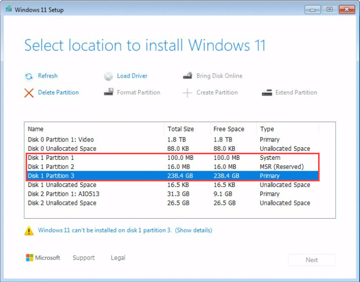 L'assistant d'installation de Windows 11 - Écran Sélectionner un emplacement affichant les partitions principale, système et MSR sur le disque du SE qui doivent être supprimées.